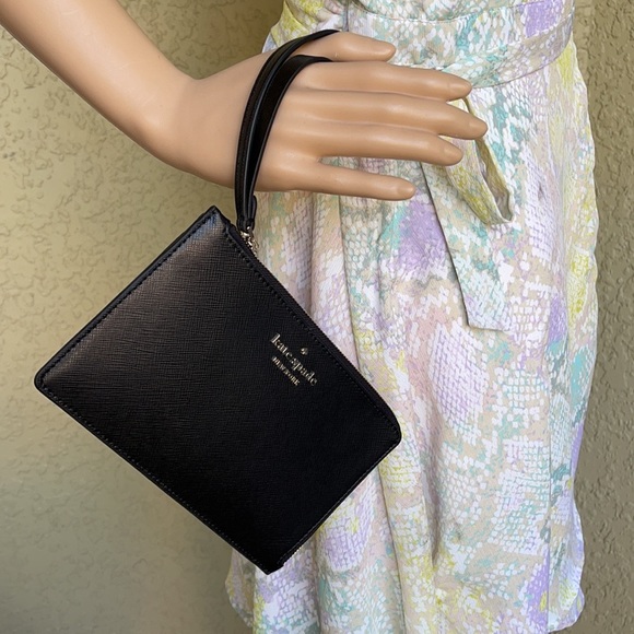 Kate Spade medium Lzip wristlet - Picture 4 of 16